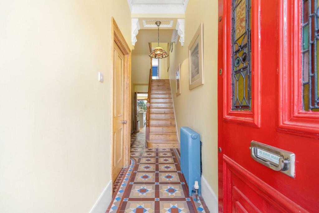 Hallway.jpg