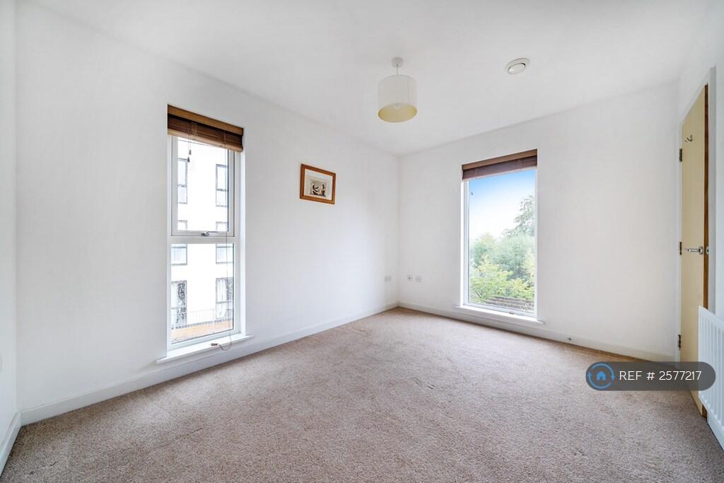 Top Floor Front Bedroom