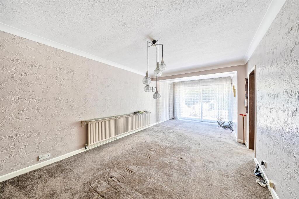 Dining Room: