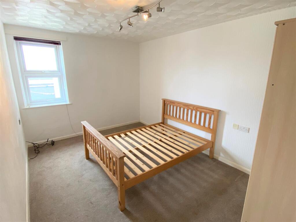 11 Trevanion Court Bedroom 1