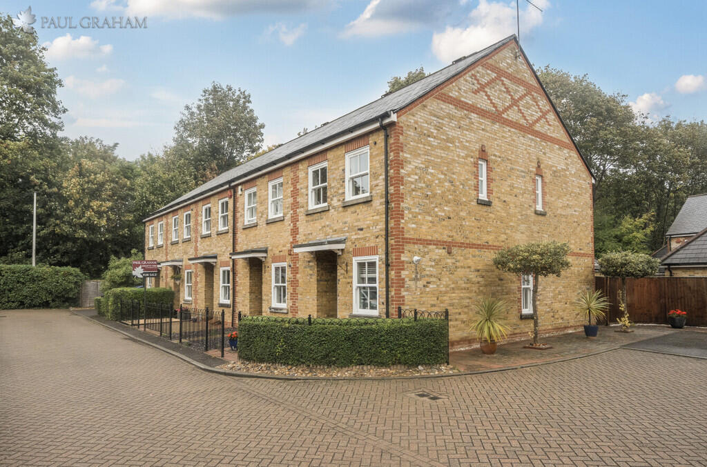 5b8fff30-f975-487...