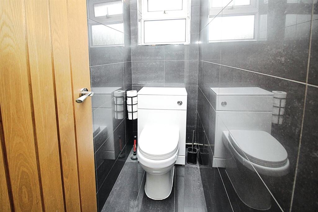 Separate WC