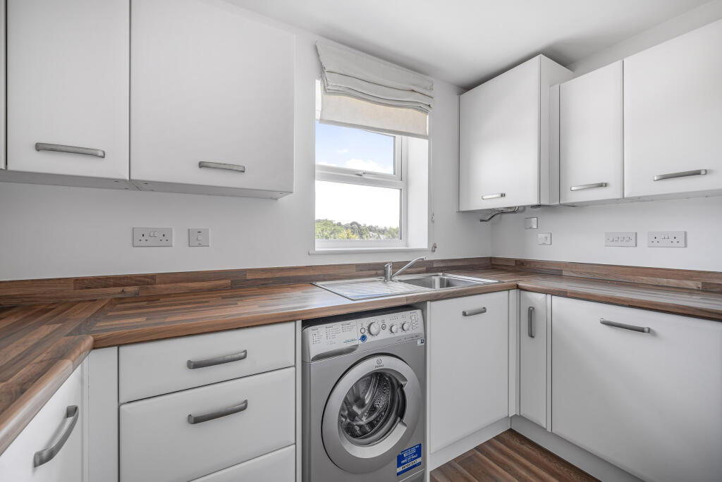 Fitted Kitchen