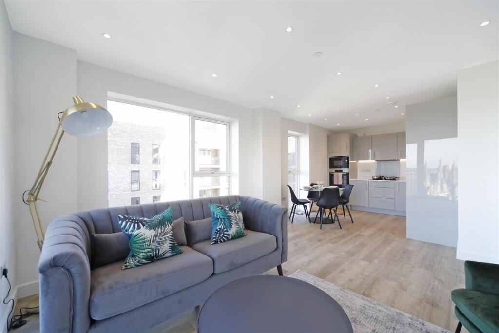 Lounge/Kitchen