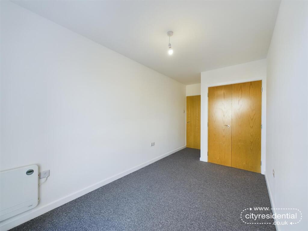 Bedroom 1.jpg