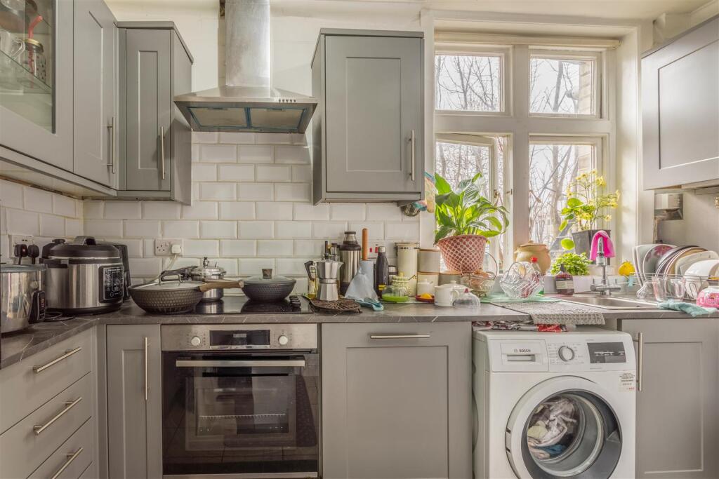 Flat 1, 76 The Drive -6.jpg