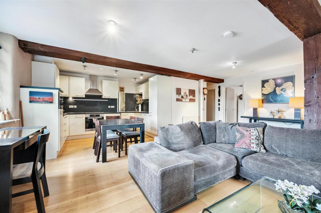 Saxton Mee 1 Rutland Riverside 0022.jpg