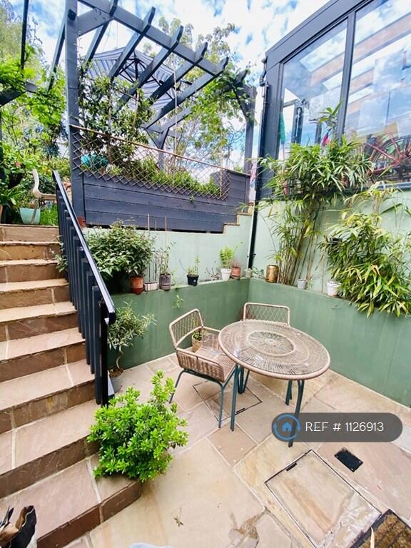 Lower Ground Floor Garden Courtyard