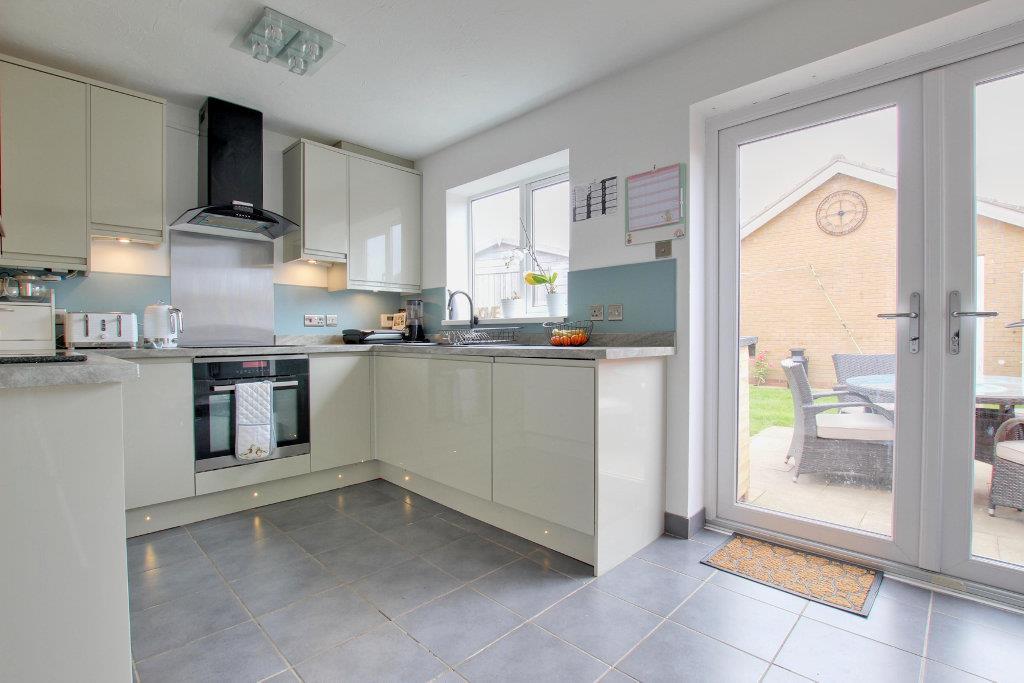 BREAKFAST KITCHEN