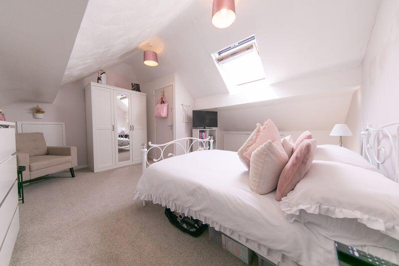 Bedroom 2 (2nd floor)