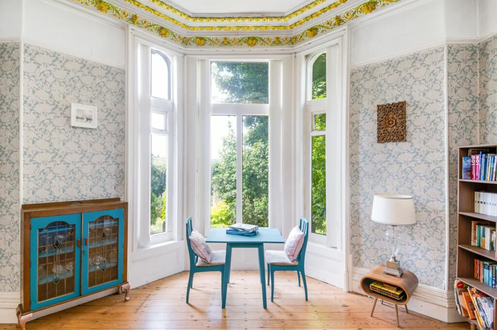 SITTING ROOM