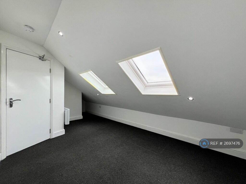 Room Available, Separate Room 4/4