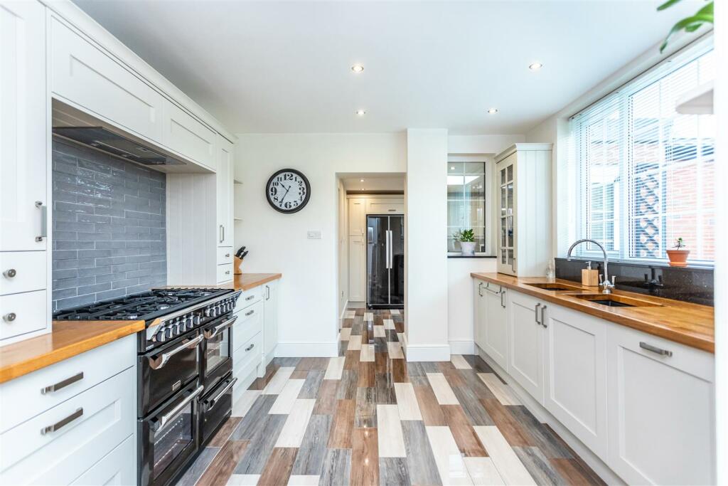 398 Holcombe Road-15.jpg