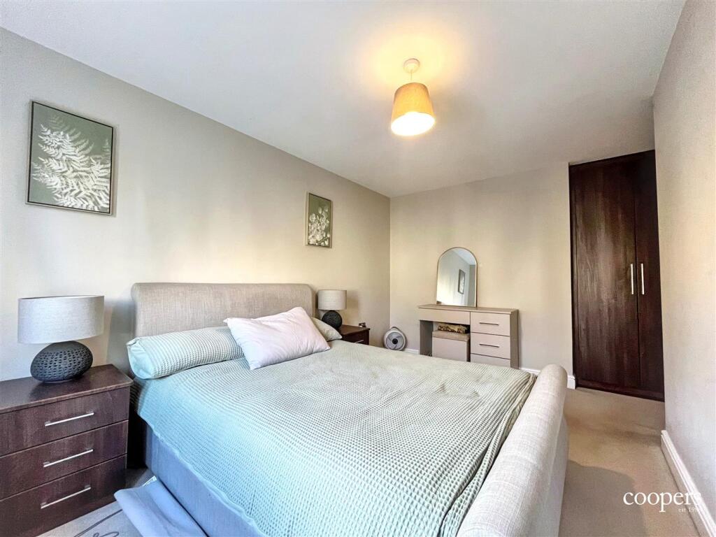 Bedroom 5 (2).jpg