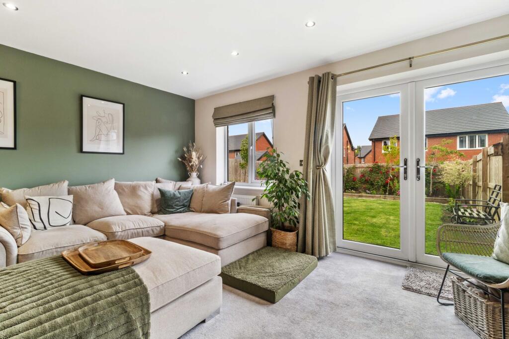 Living Room/ Dining Room