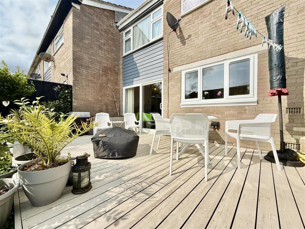 Rear Patio Area.jpeg