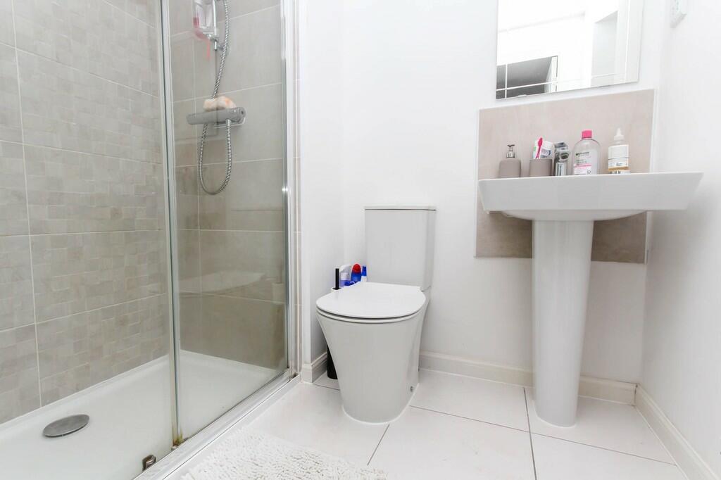 Ensuite Shower Ro...