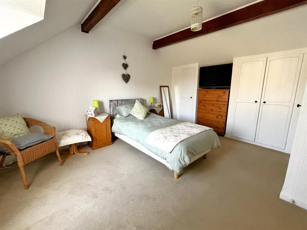Bedroom 2.jpeg