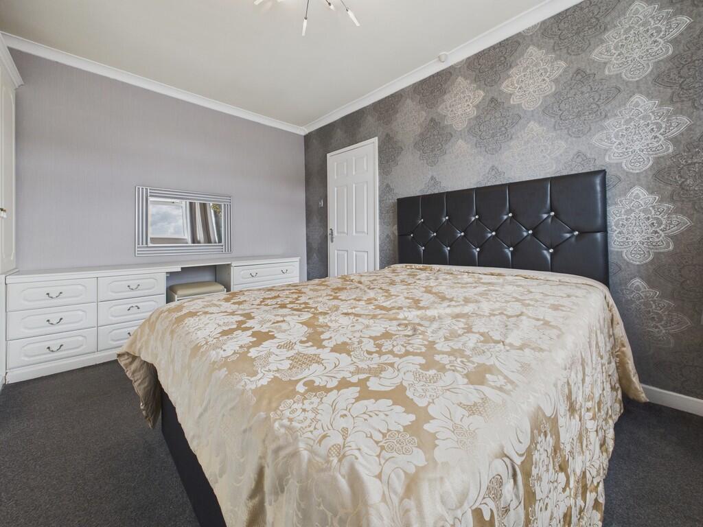 CAM04273G0-PR0134...