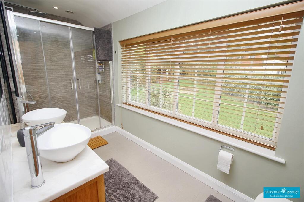 En Suite Shower Room