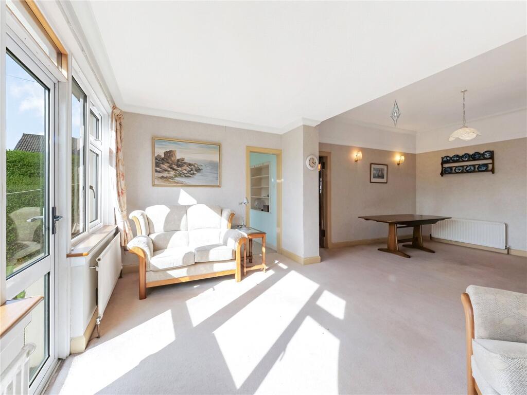 Sitting/Dining Room