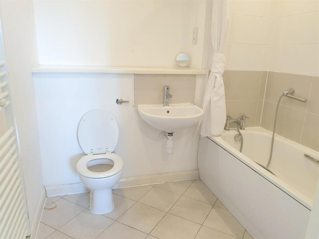 Main Bathroom