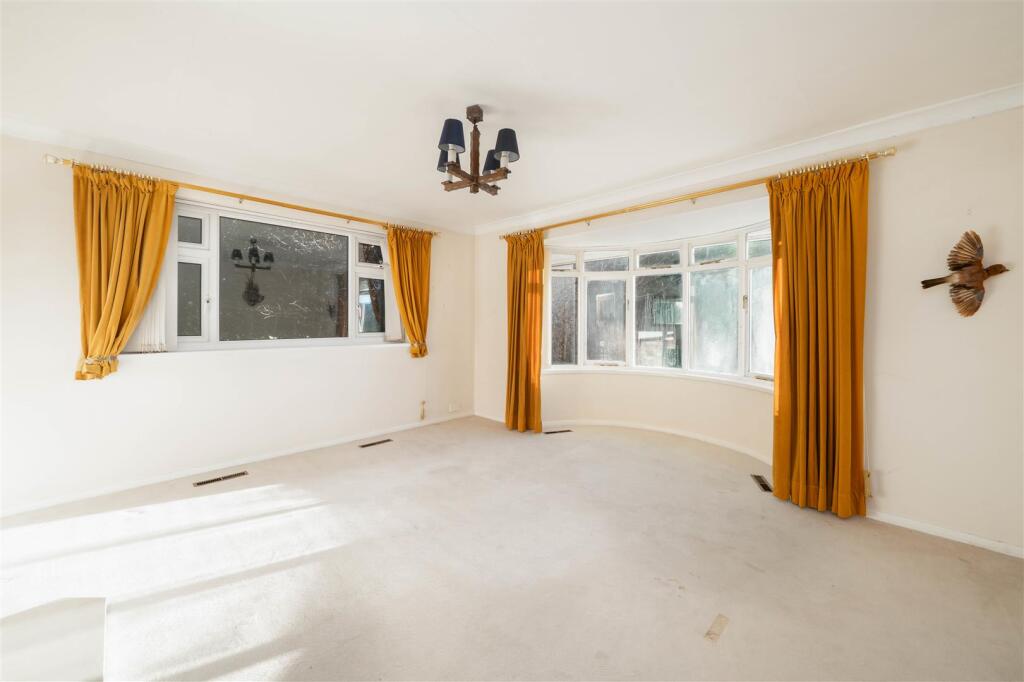 Living Room.jpg