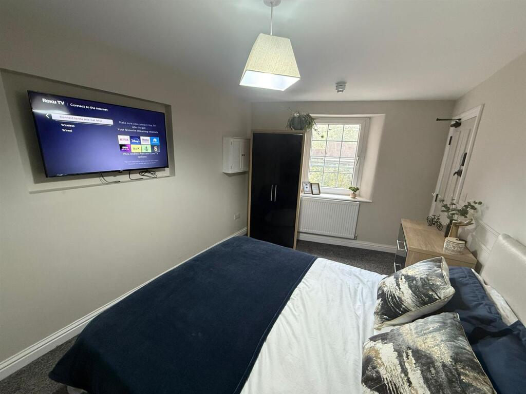 room 2 notts 2.jpeg