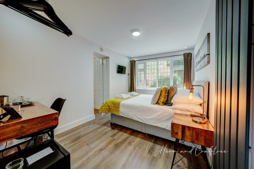 Page Drive, HernCrabtree (21).jpg