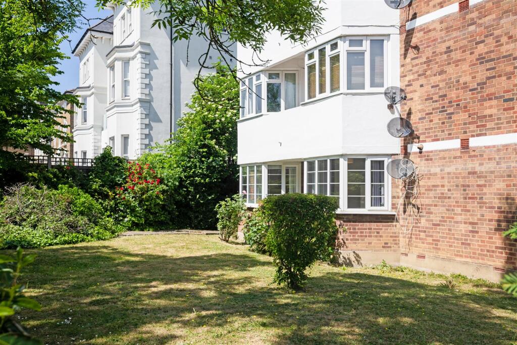 01-440f83019-PropWPen-JJ-Dover House-1.jpg