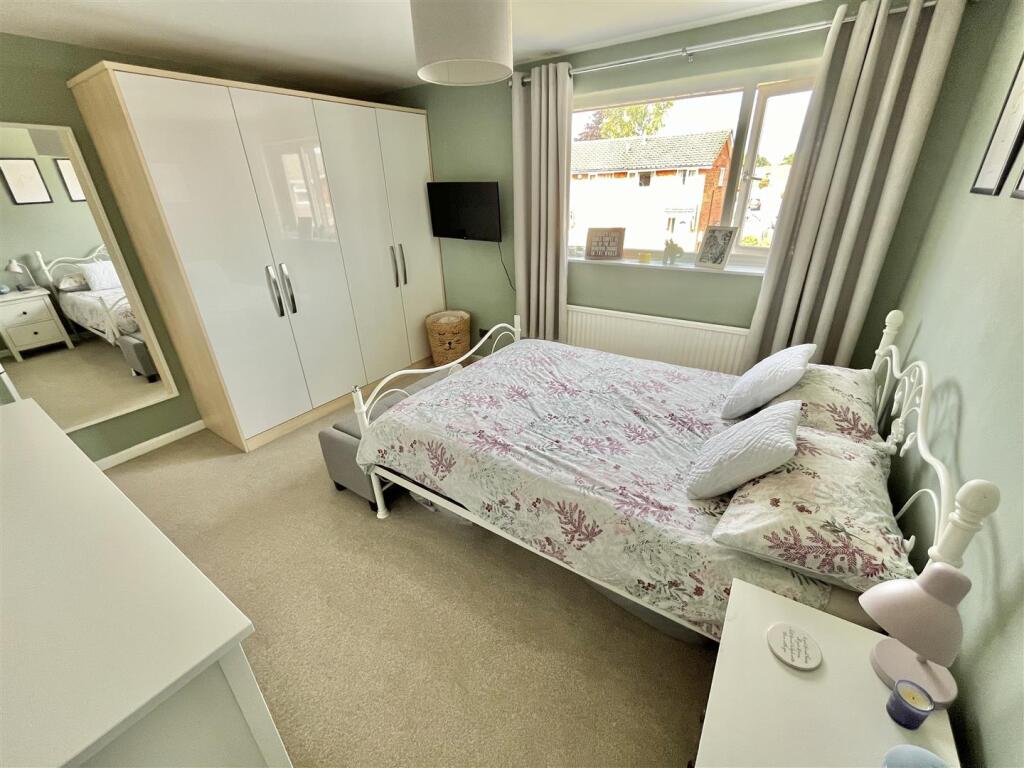 Bedroom 1 Aspect 2