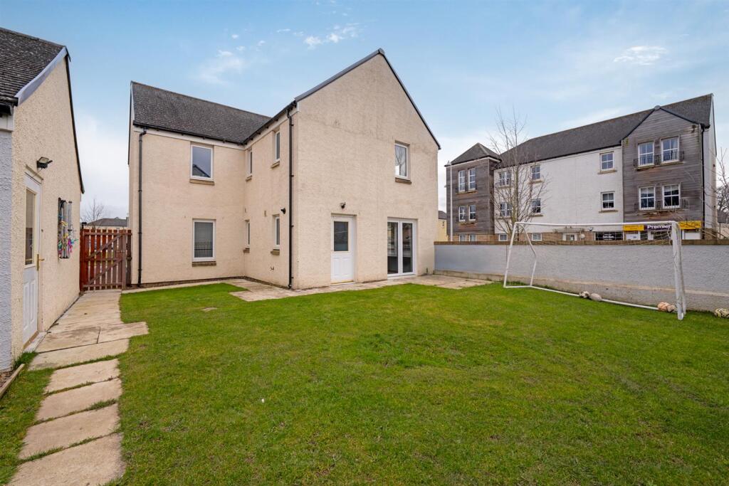 1 Queen Elizabeth Drive-23.jpg