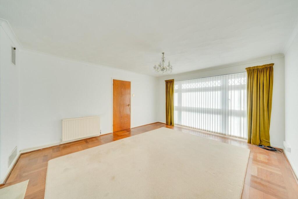 14 - sitting room.jpg