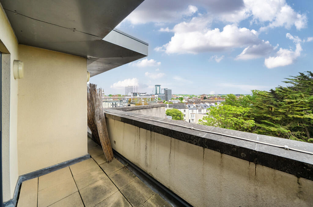 32-681e0147dffb6-...