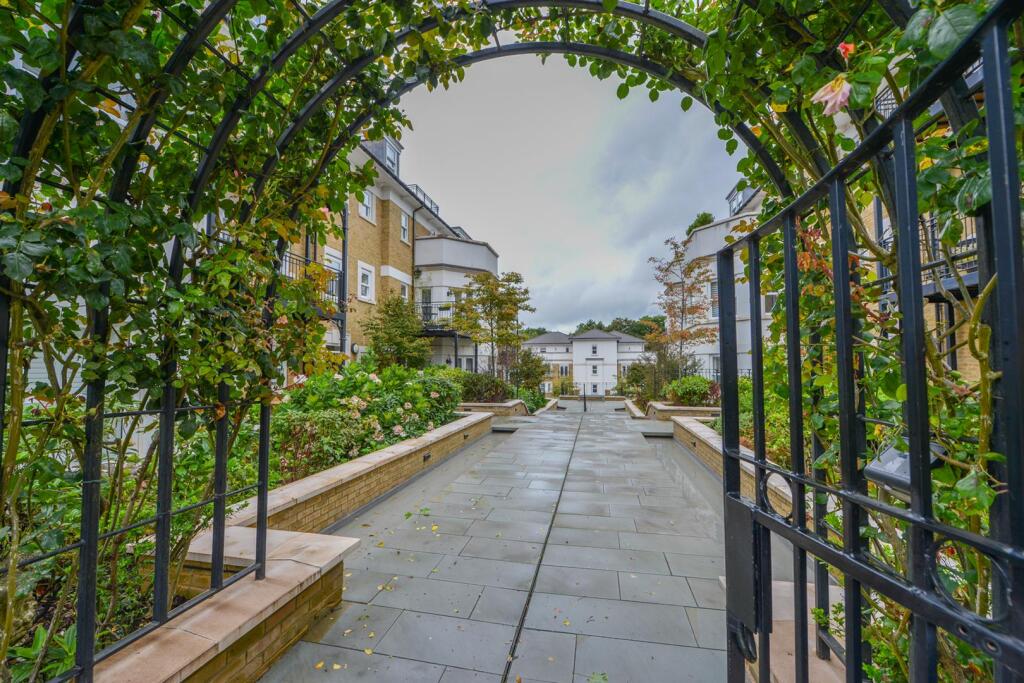 Henrietta Place Tunbridge Wells3.jpg