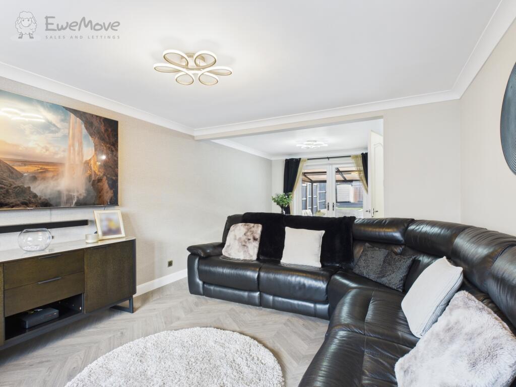 CAM05065G0-PR0015-STILL020