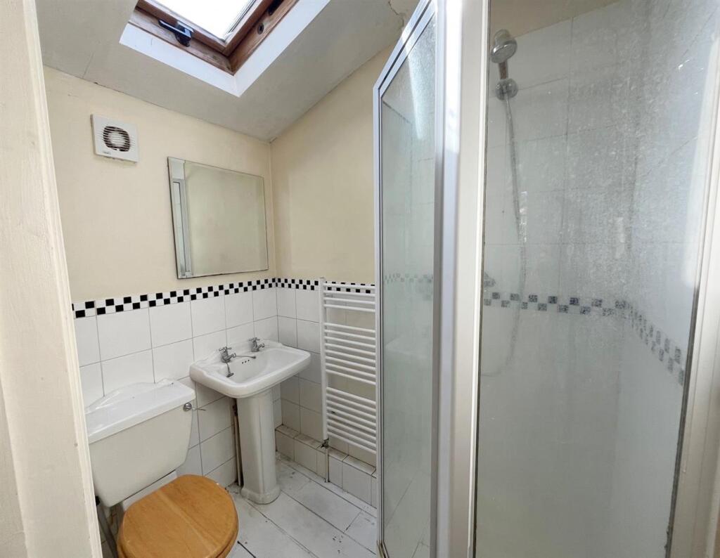 First floor Shower room.jpg