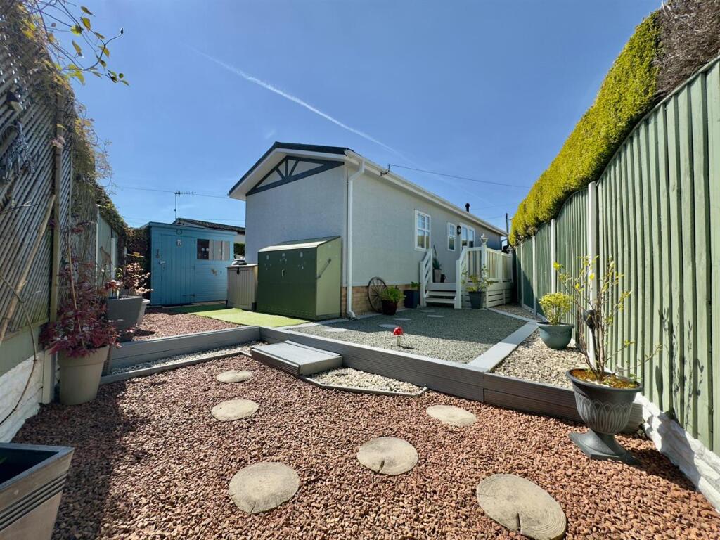 WhatsApp Image 2025-05-02 at 13.30.08 (3).jpeg