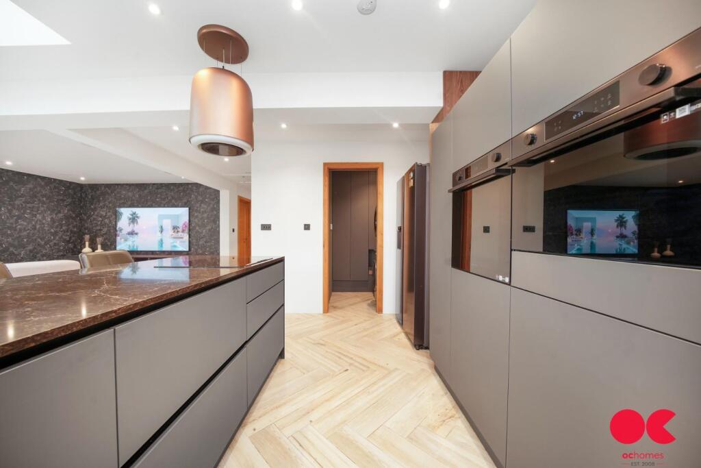 Photo 11-11-2025, 14 00 00 (2).jpg