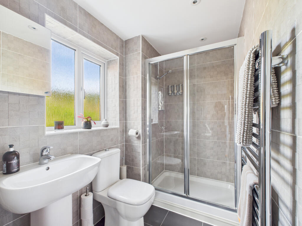 ensuite bed 3
