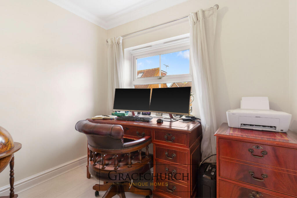 Bedroom/Study