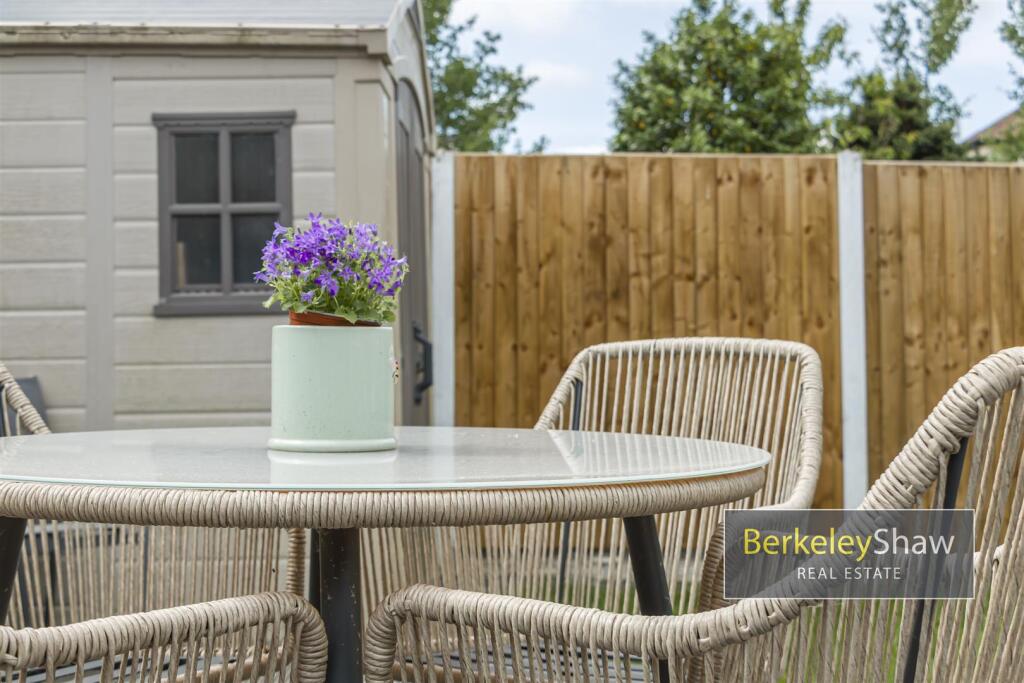 Thornfield Road Thornton L23