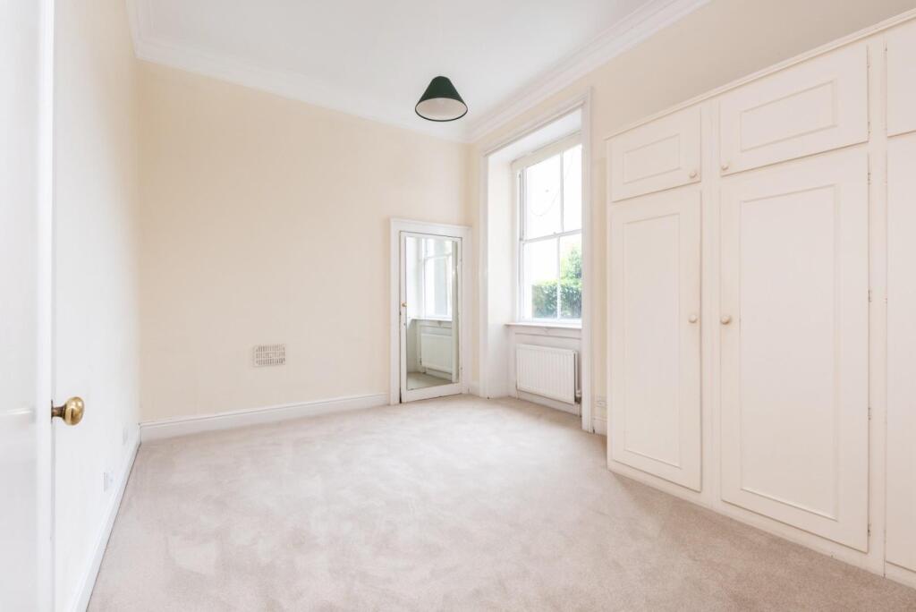Flat, 3 Russell Street, Bath BA1 2GF-6.jpg