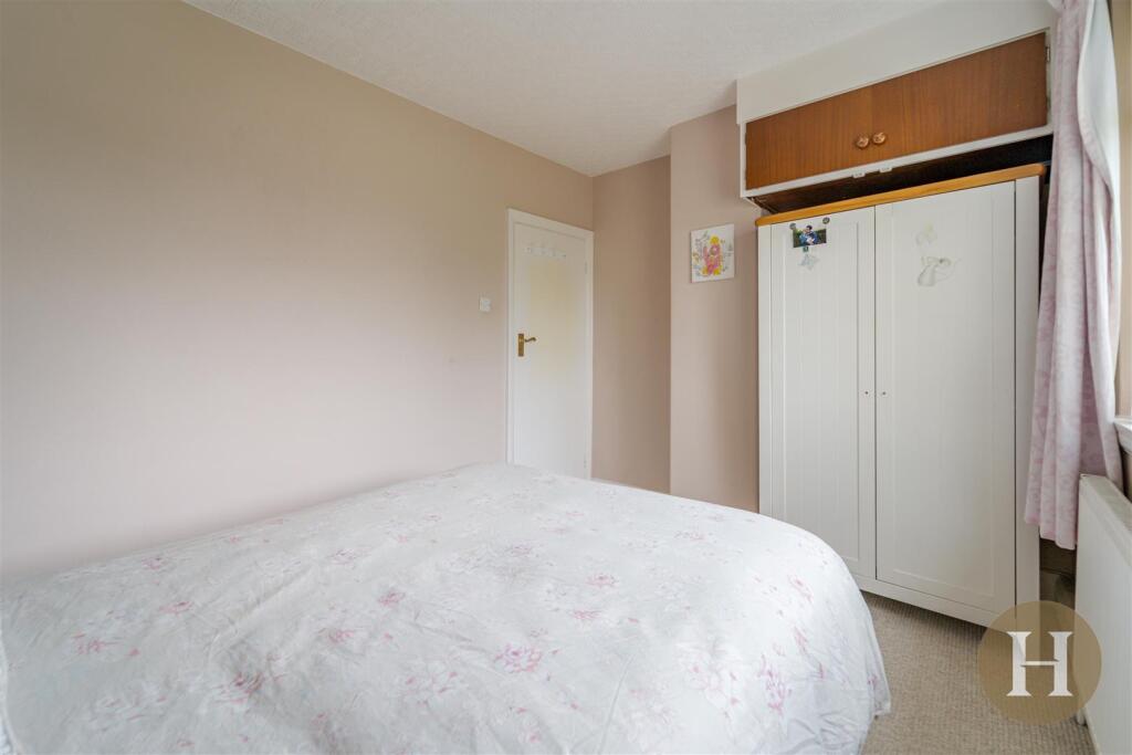 Hadleigh Estate Agents-34.jpg