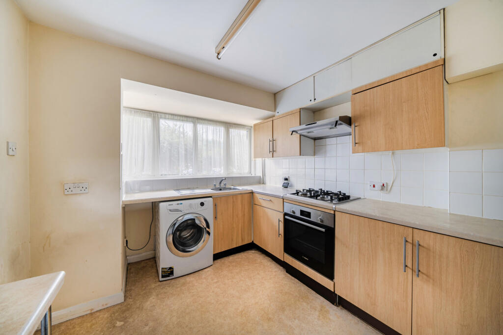 1331123-6-6882693...