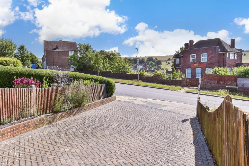 Driveway/Parking