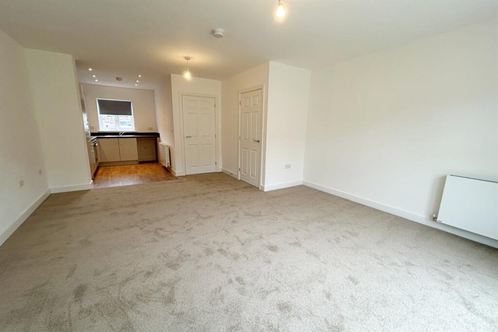 Sitting/Dining Room