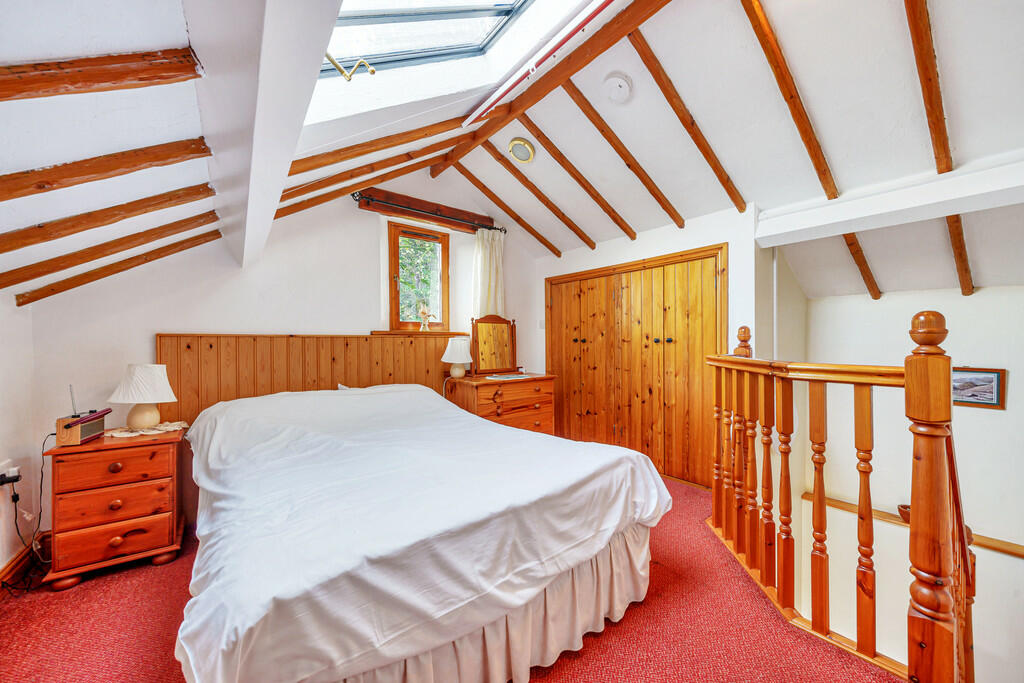 Wrens Nest Bedroo...