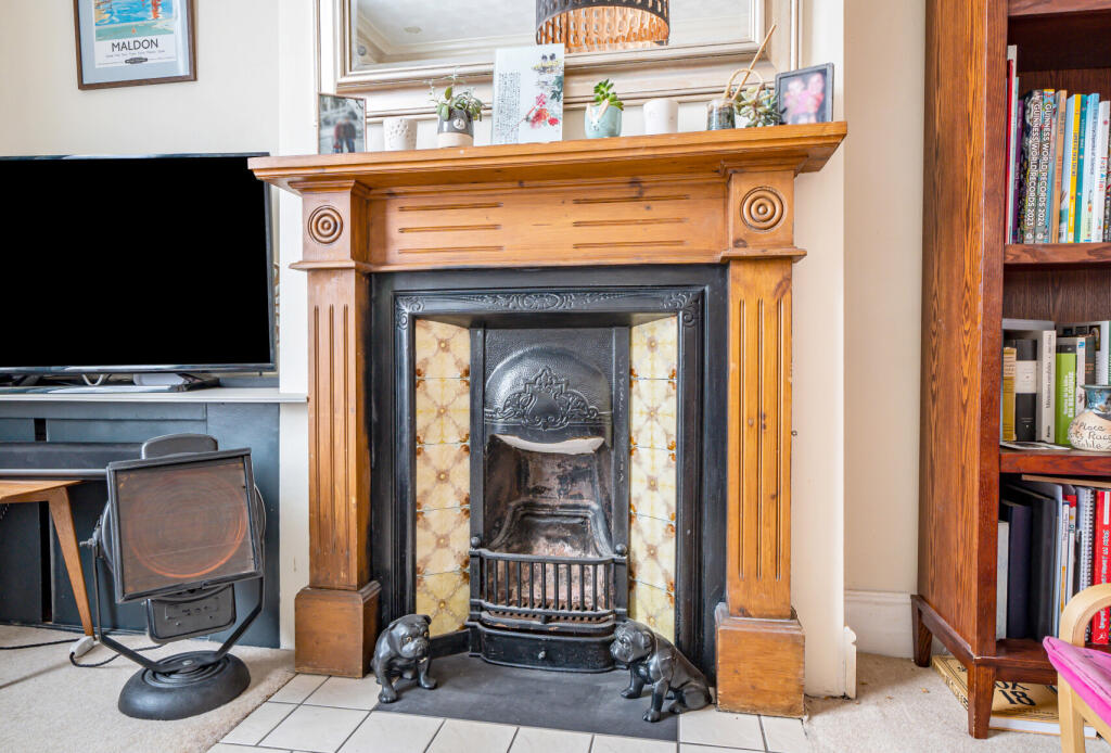 1341333-11-689c5e...