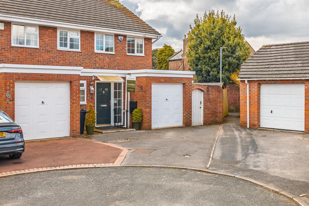 15 Old Farm Close-42.jpg